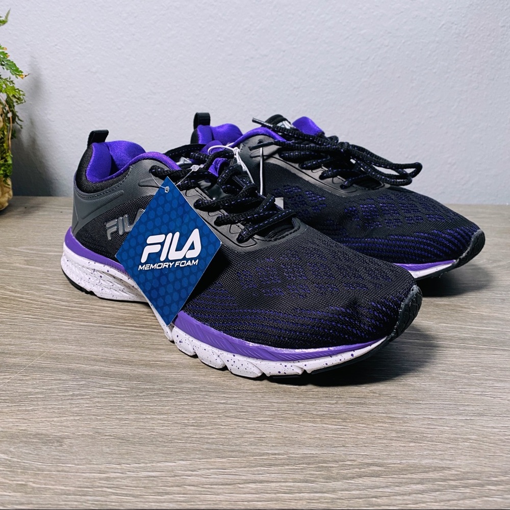 NWT FILA Women’s Memory Foam Outreach Running Shoes Black & Purple Size 9